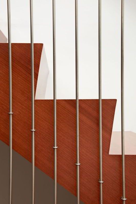 desain interior railing tangga