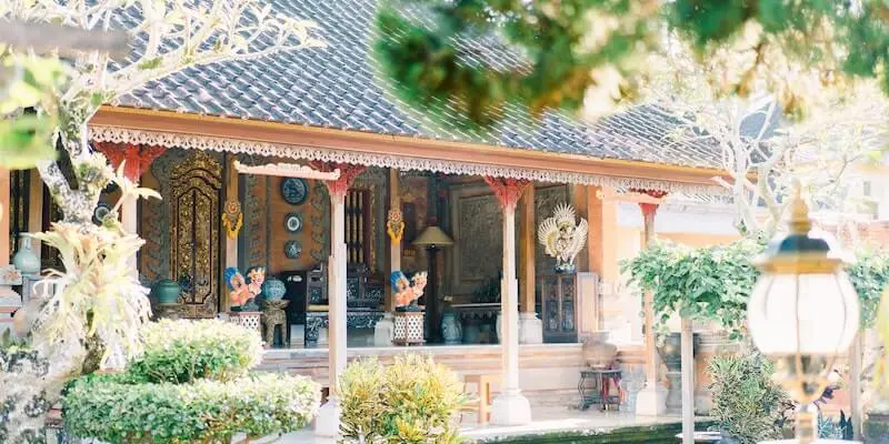 desain rumah bali